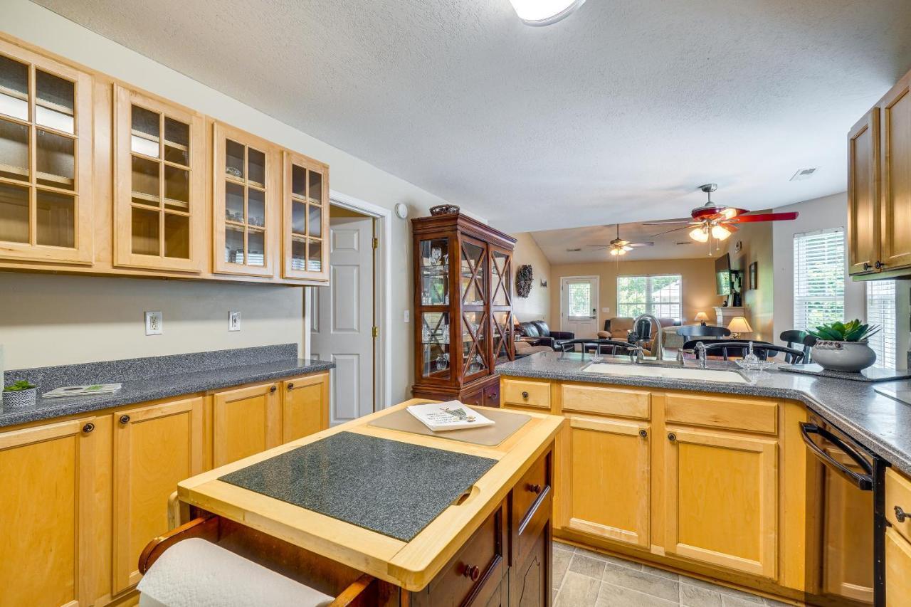 Pigeon Forge Home With Screened Porch, 3 Mi To Town! Eksteriør billede